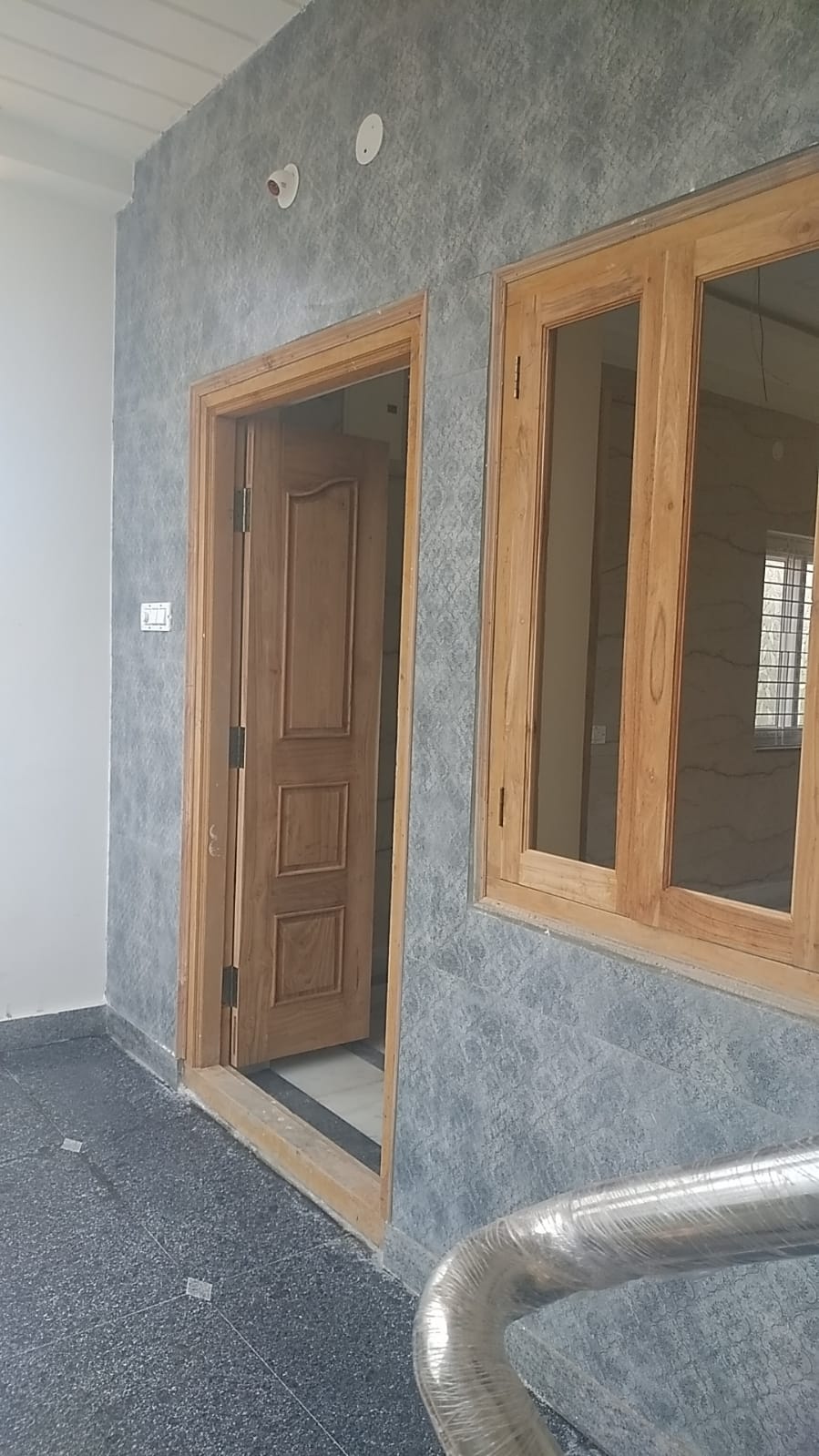 2 BHK FLAT FOR  SALE AT N